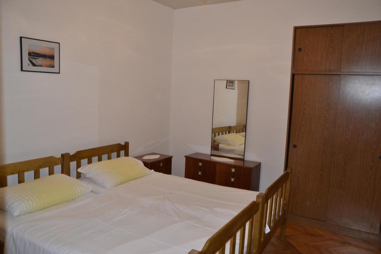 Apartments By The Sea Kustici, Pag - 6335 Zubovici Exterior photo