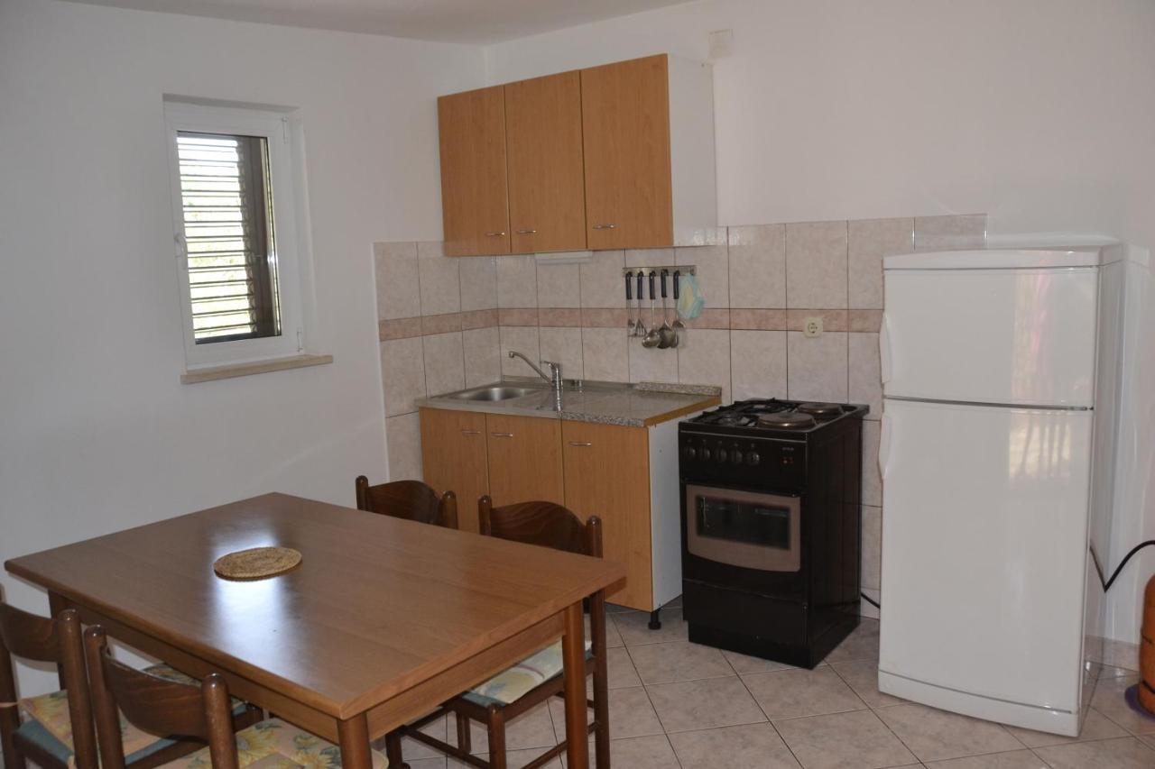 Apartments By The Sea Kustici, Pag - 6335 Zubovici Exterior photo